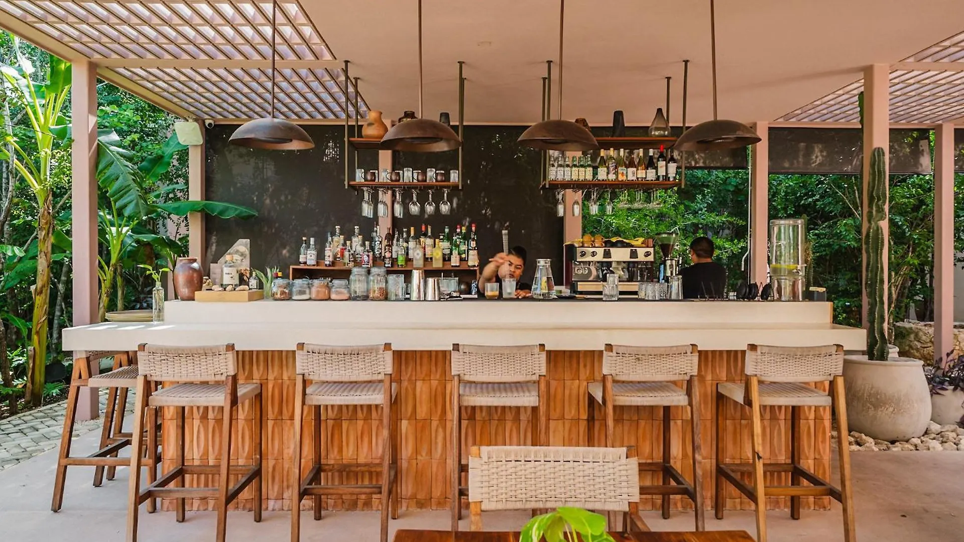 Divine 2Br W Pool Gym Yoga Classes Restaurant Tulum Apartment