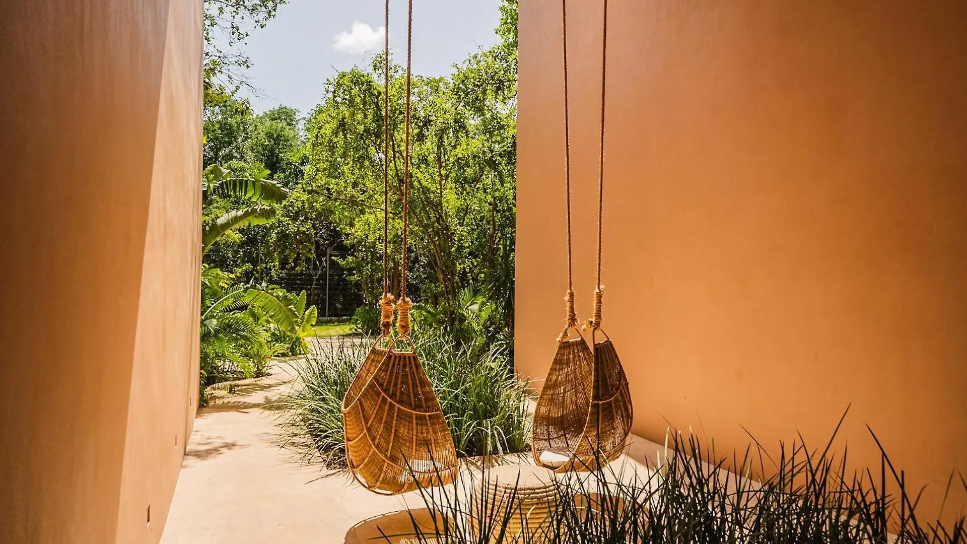 Divine 2Br W Pool Gym Yoga Classes Restaurant Tulum Apartment