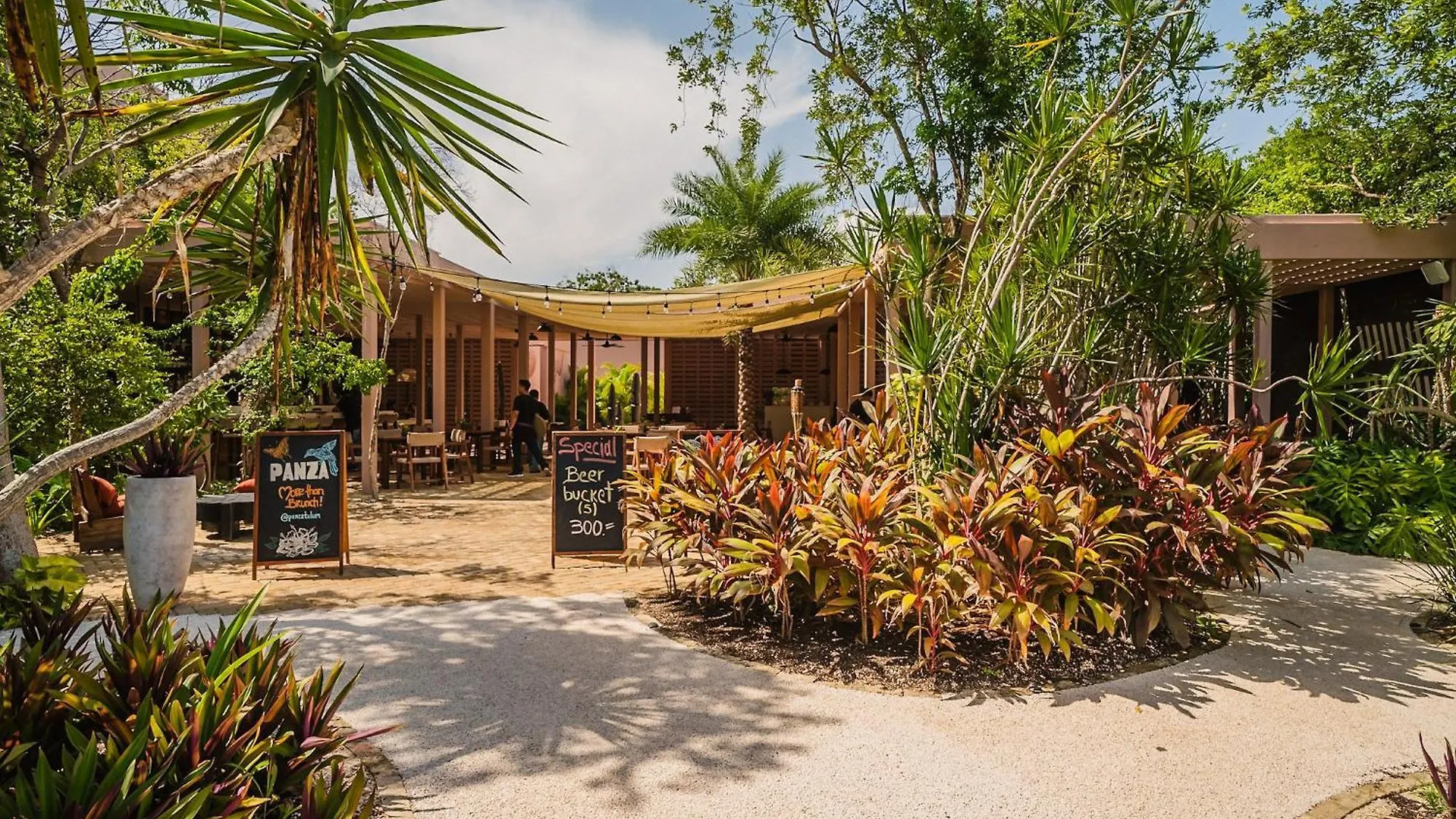 Divine 2Br W Pool Gym Yoga Classes Restaurant Tulum 0*,  Mexico