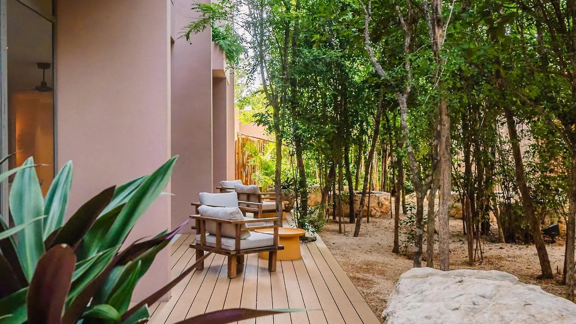 Divine 2Br W Pool Gym Yoga Classes Restaurant Tulum Apartment