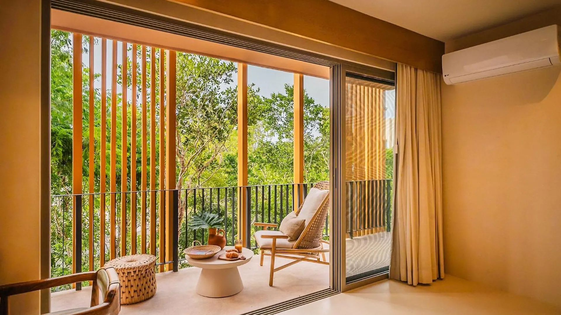 Divine 2Br W Pool Gym Yoga Classes Restaurant Tulum Apartment
